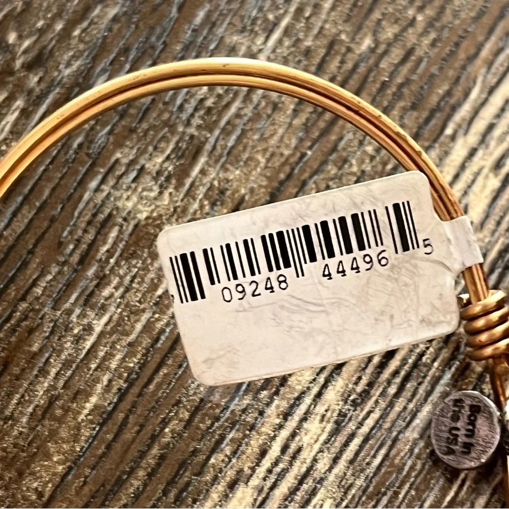 NWT - Luca + Danni - hand made stackable bracelet - Palm Tree